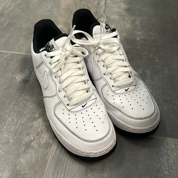 Mens Nike Air Force 1 Low ‘07, Size 10, White & Black - Picture 2 of 8